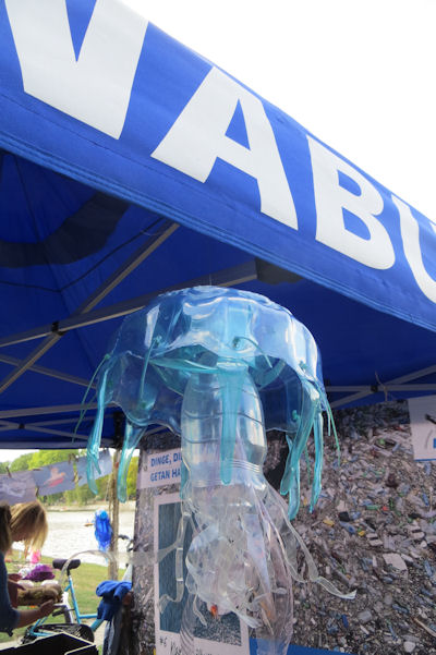 M�lltauchen im Landwehrkanal