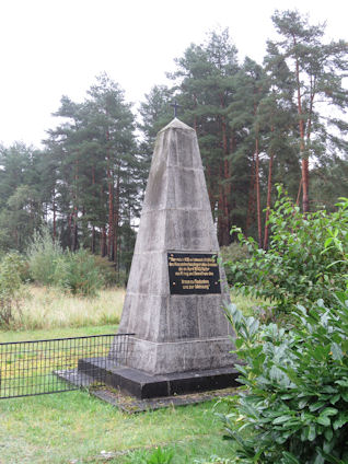 Mahnmal f�r die Opfer des Luftangriffs